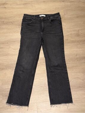 Zara Black Wide-Leg Raw Hem Jeans women’s size 6